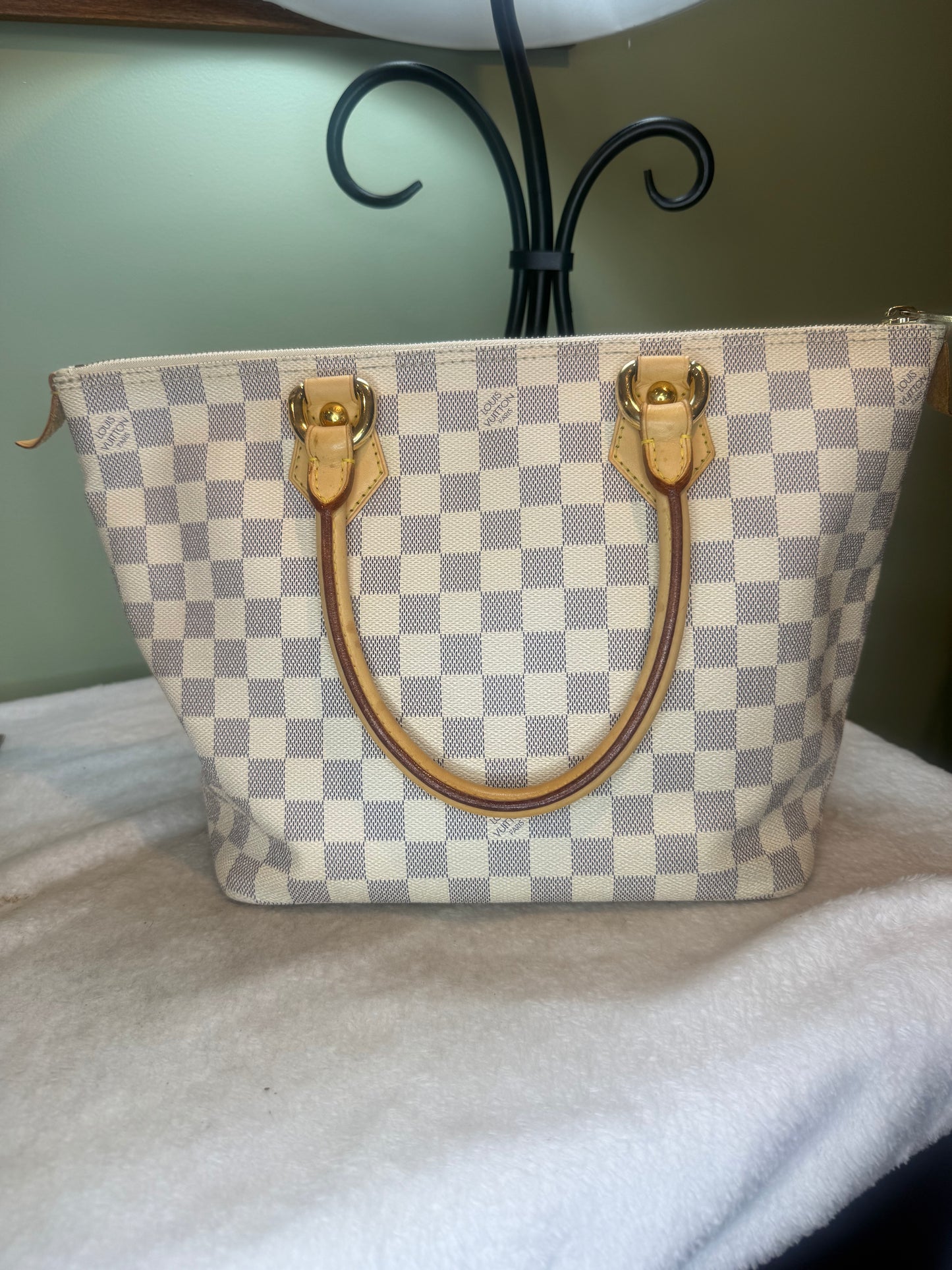 1357. Louis Vuitton Damier Azur Saleya PM