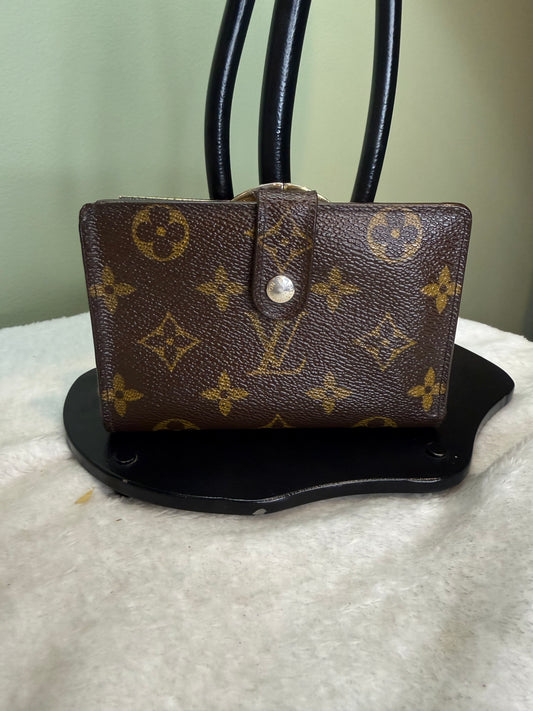 1110. Louis Vuitton Monogram Compact Kisslock Wallet