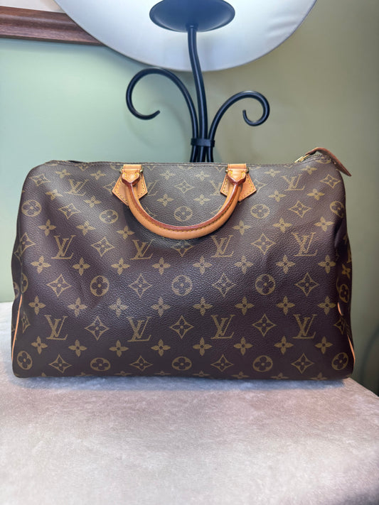 1847. Louis Vuitton Monogram Speedy 35