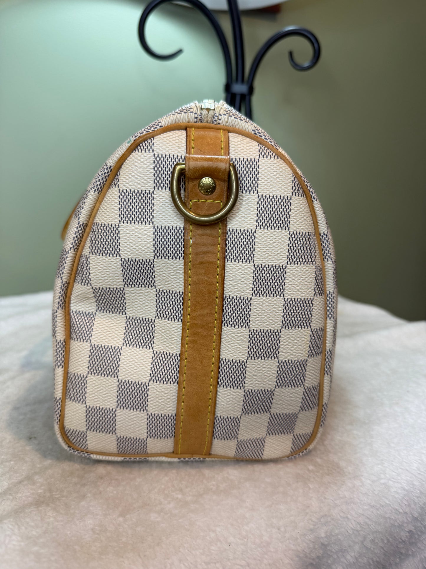 1402. Louis Vuitton Damier Azur Speedy 25 Bando