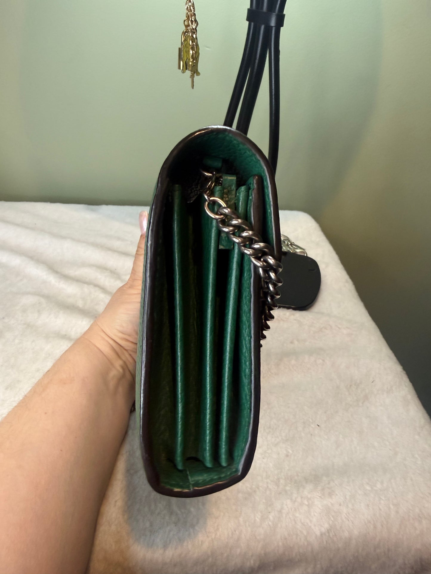 941. Gucci Green Dionysus Wallet on Chain