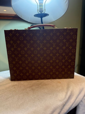 924. Louis Vuitton Vintage Monogram Presidential Hardsided Trunk