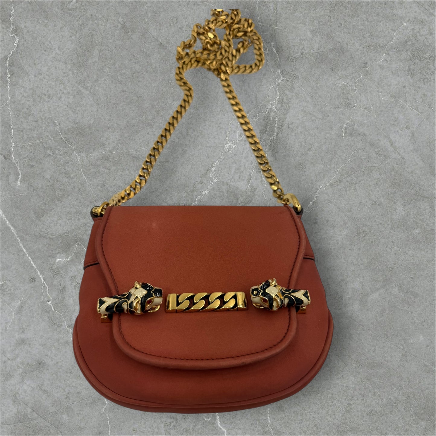 334. Gucci Tigrette Shoulder bag in Rust Suede with gold chain