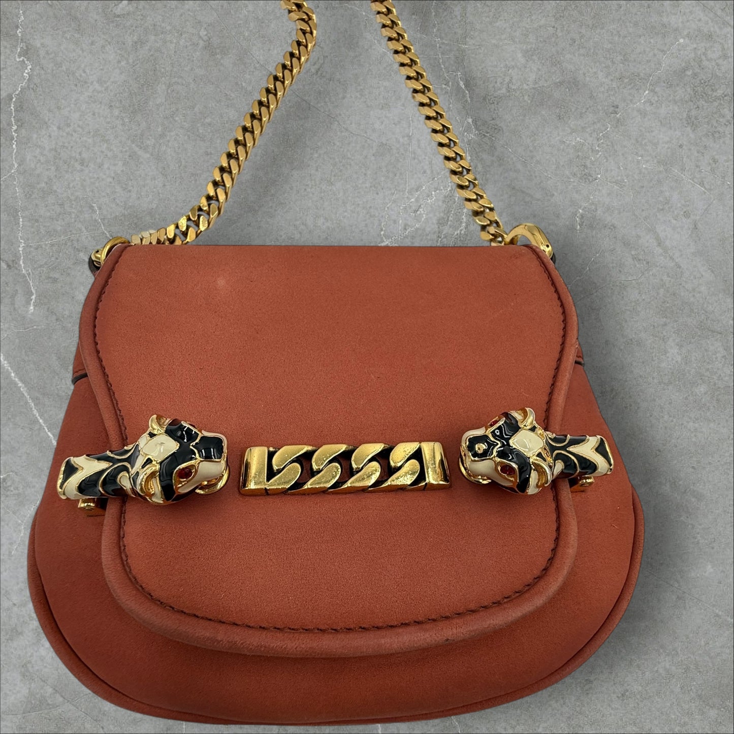 334. Gucci Tigrette Shoulder bag in Rust Suede with gold chain
