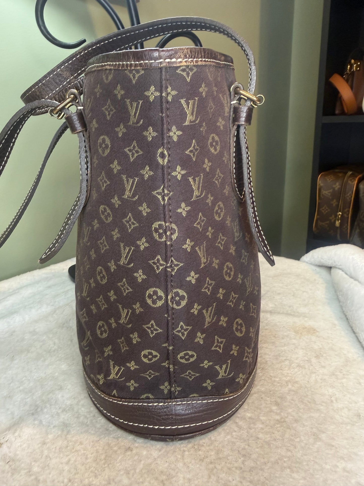 1527. Louis vuitton Dark Brown Mini Lin Bucket Bag PM