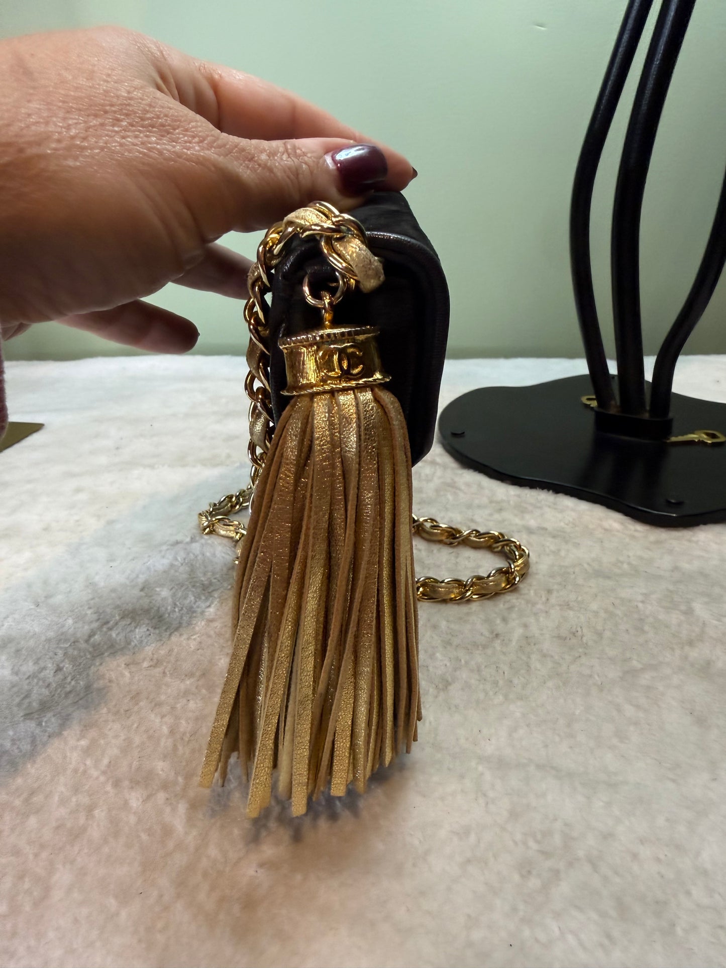 1339. Chanel Vintage Suede CC tassel bag with Gold ( Series 1)