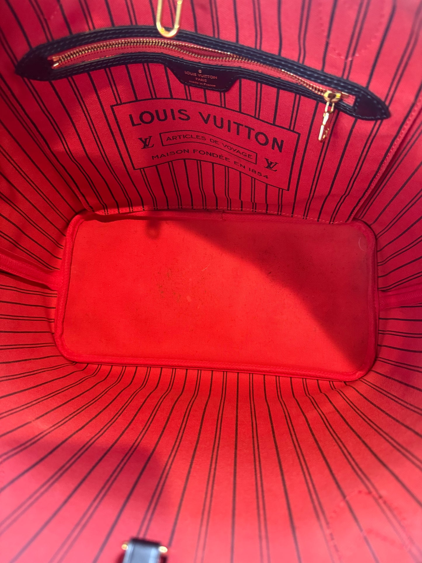 1292. Louis Vuitton Monogram World Tour Neverfull MM with Pouch