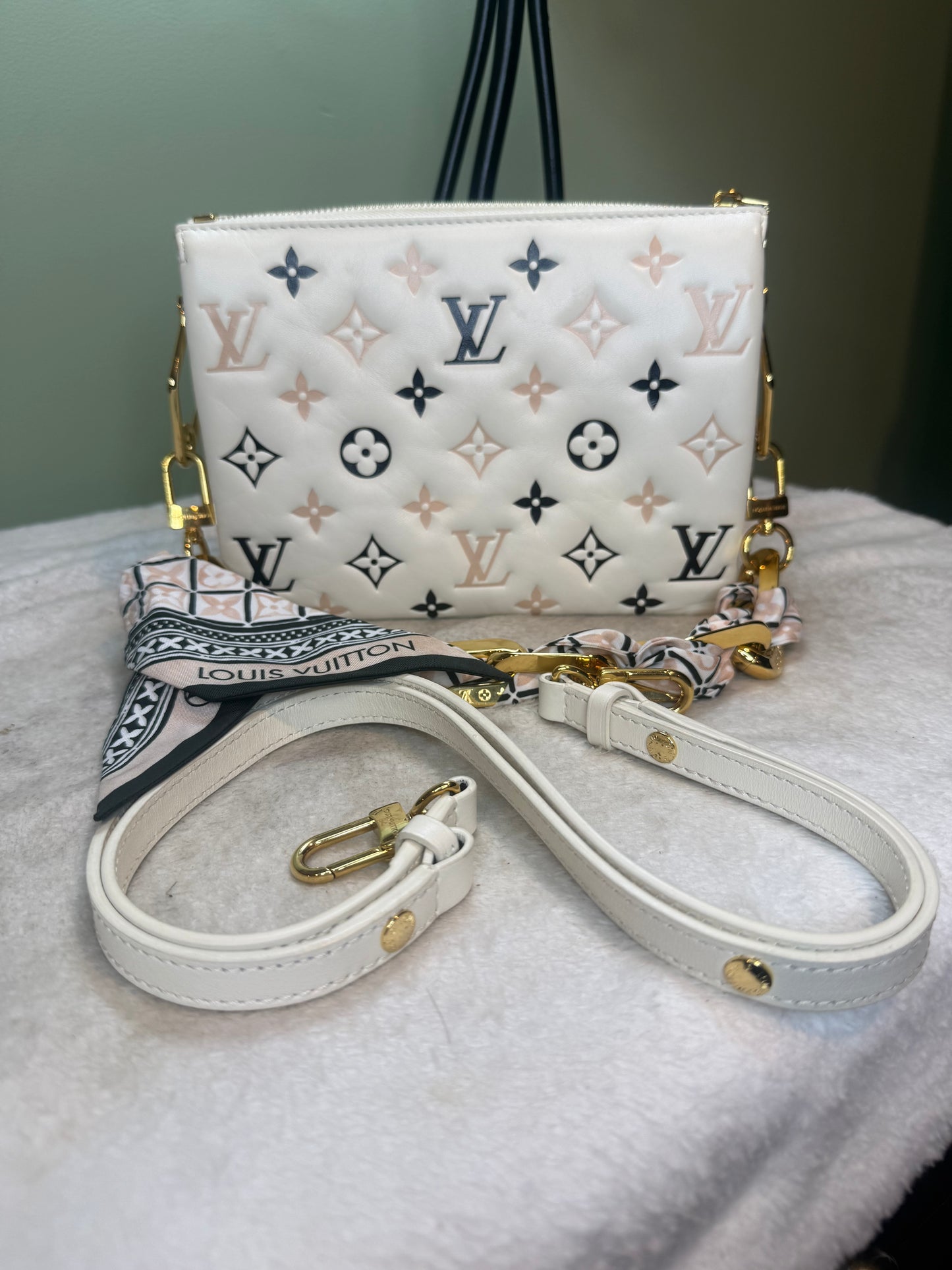 1333. Louis Vuitton Monogram Tricolor By The Pool Coussin PM