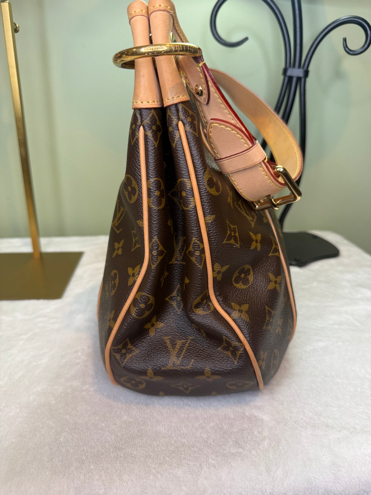 1774. Louis Vuitton Monogram Galleria PM