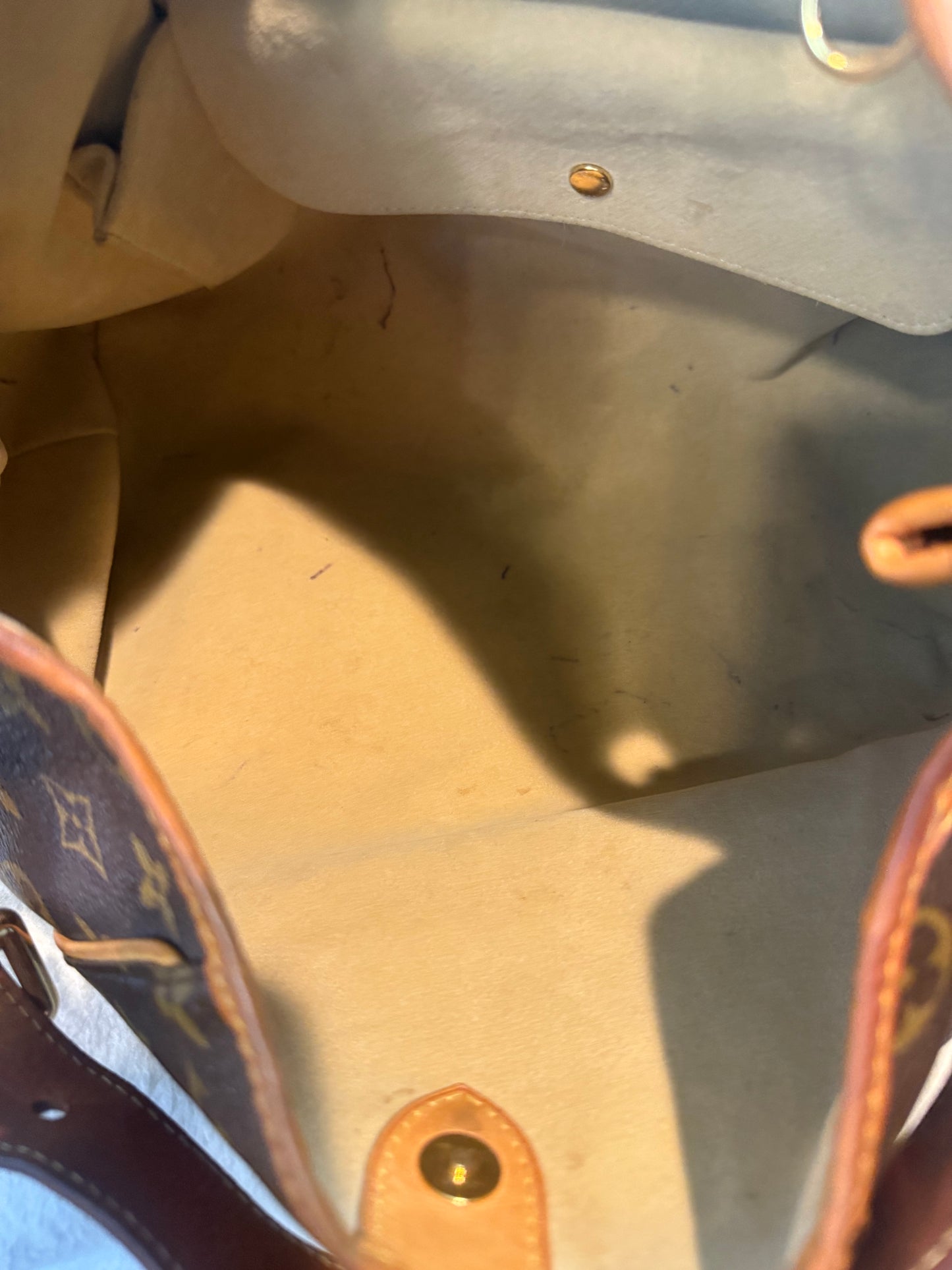 1701. Louis Vuitton Monogram Galleria PM