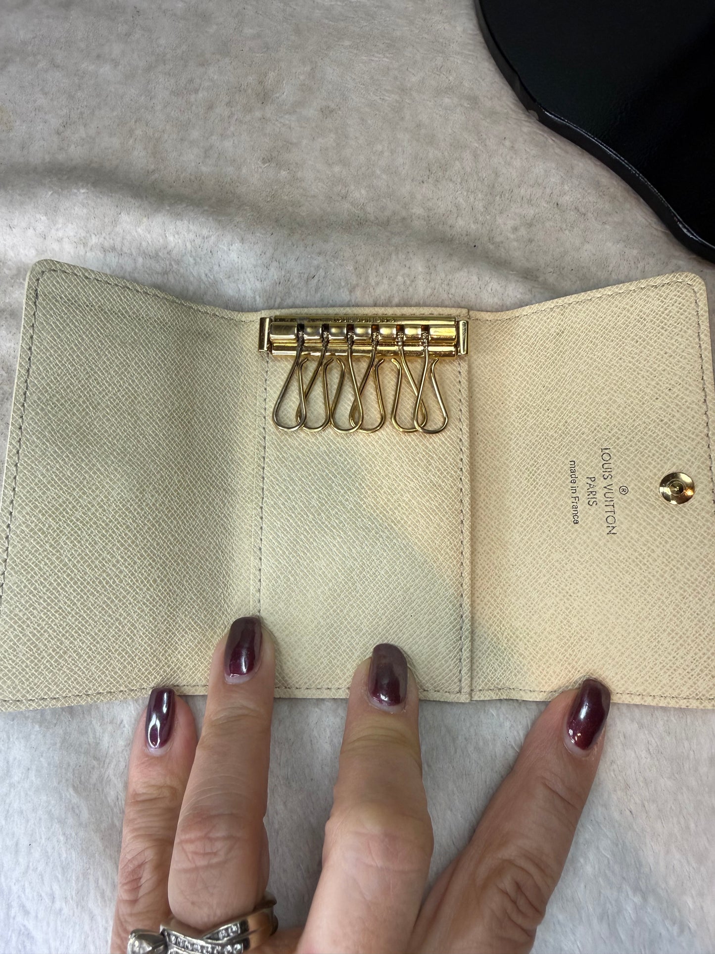1335. Louis Vuitton Damier Azur Key Holder