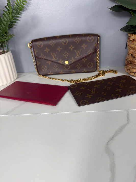 2260. Louis Vuitton Monogram Felicie Pochette