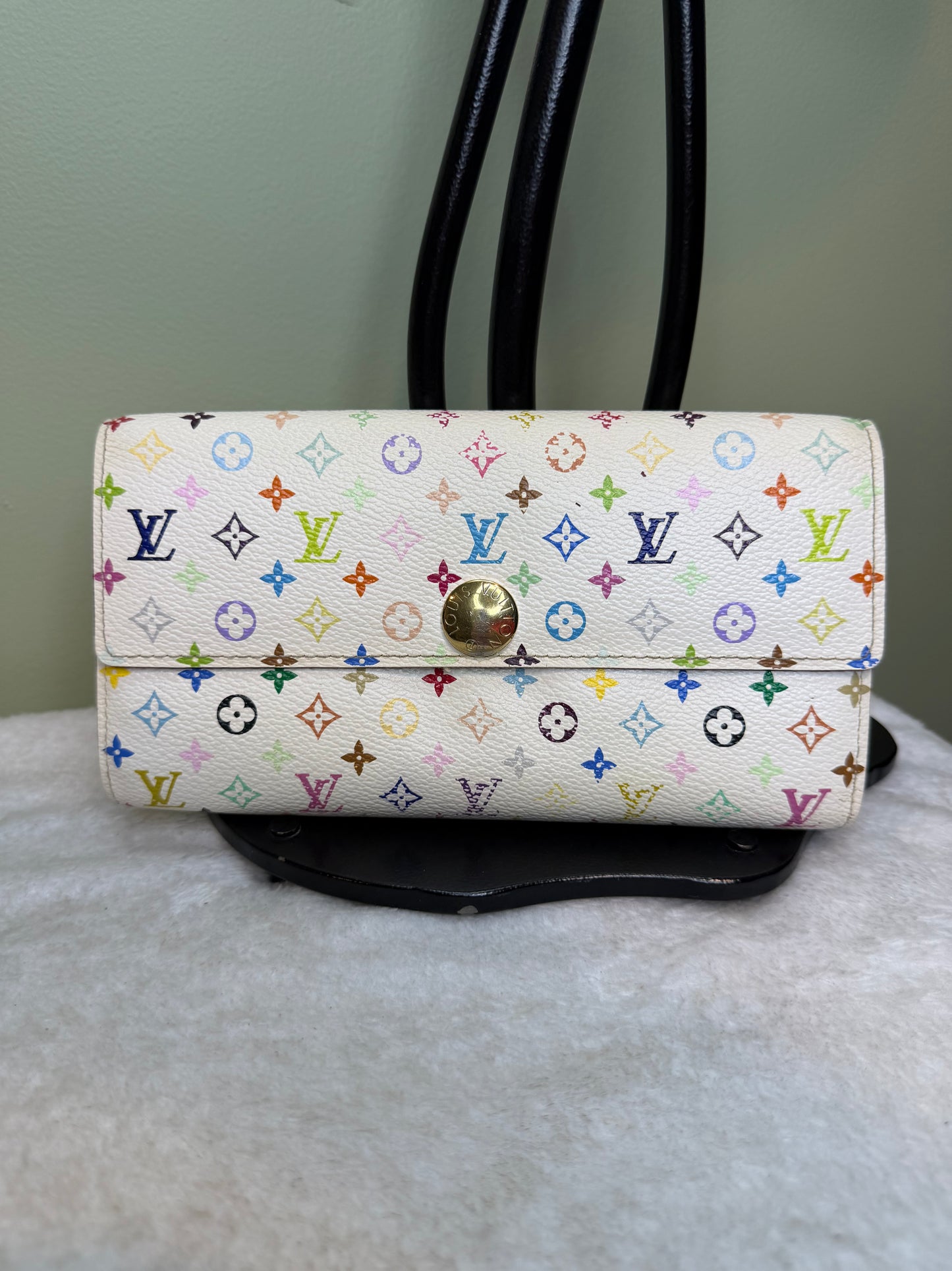 1586. Louis Vuitton White Multicolor Sarah Wallet