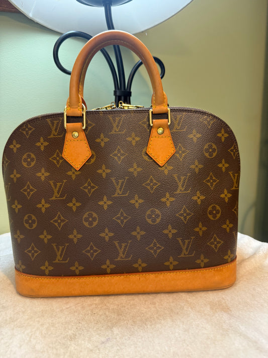 1598. Louis Vuitton Monogram Alma PM