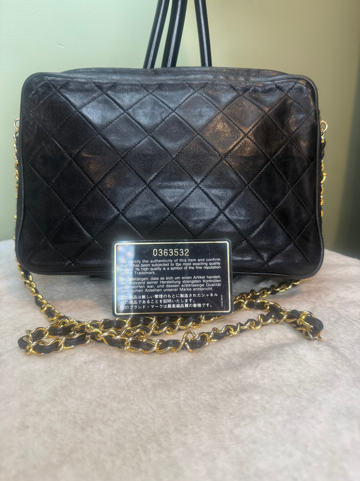 1355. Chanel Black Lambskin Camera Bag ( Series 0 1986-88)