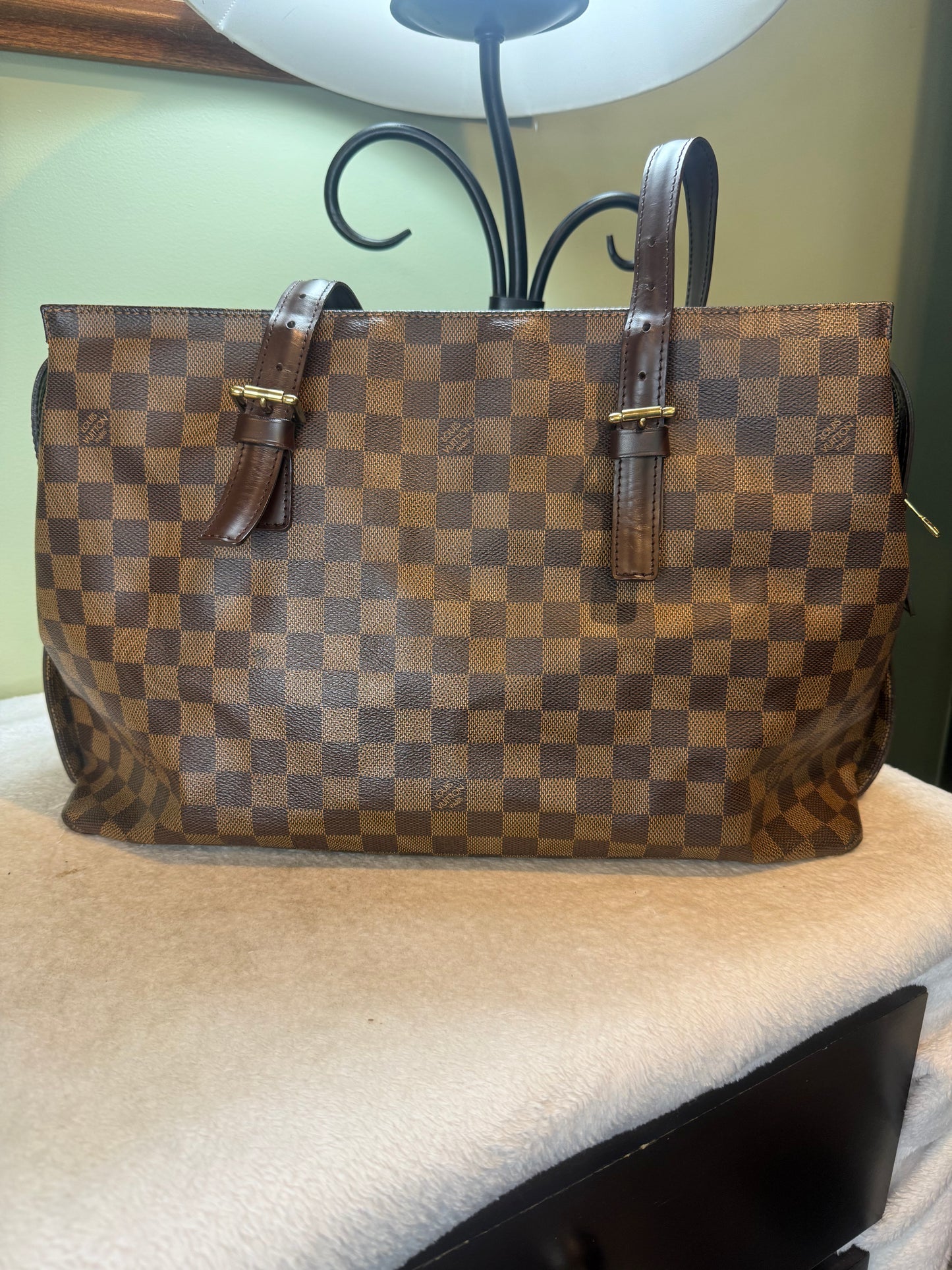 1277. Louis Vuitton Damier Ebene Chelsea