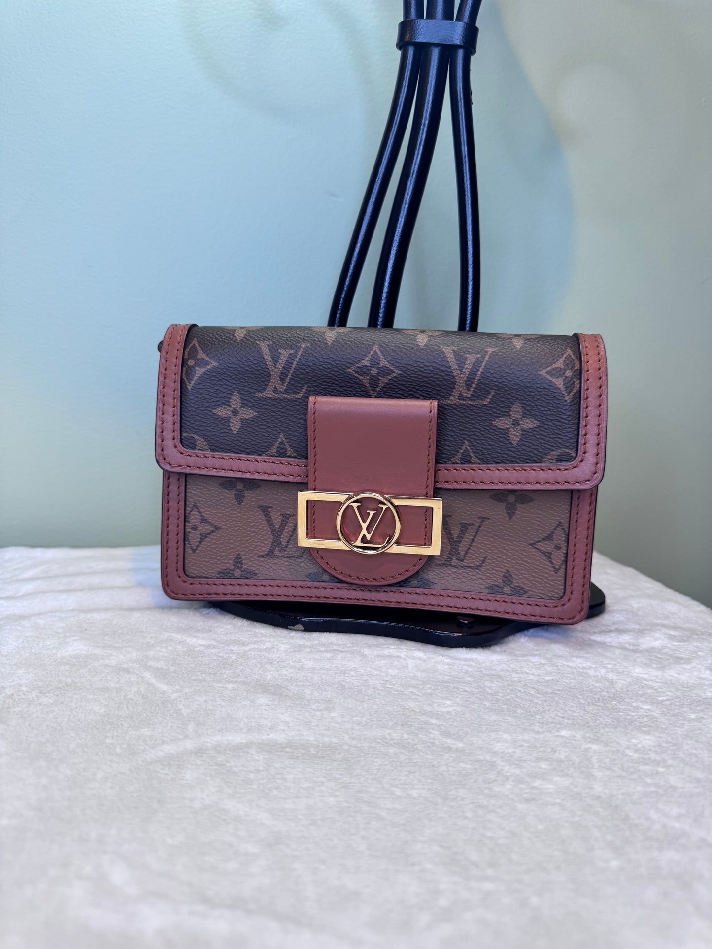 1869. Louis Vuitton Reverse Monogram Mini Dauphine