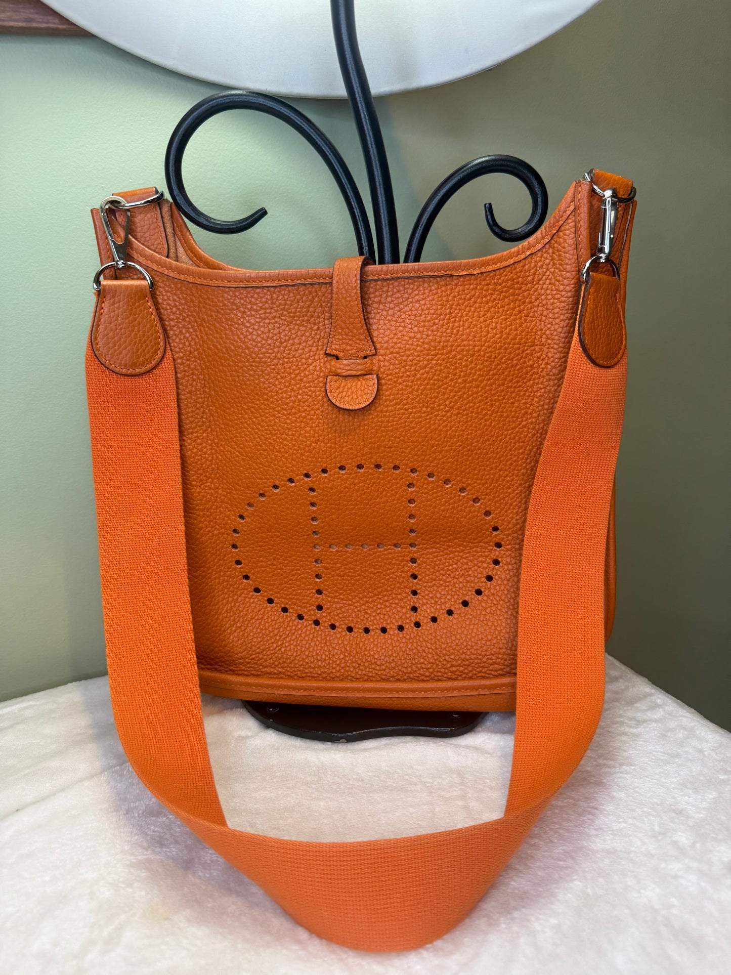 1819. Hermes Vibrant Orange Togo Evelyne III 29 Crossbody