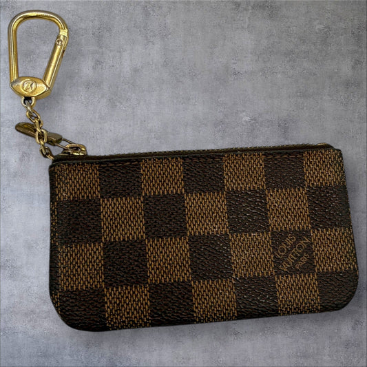 435. Louis Vuitton Damier Ebene Key Cles