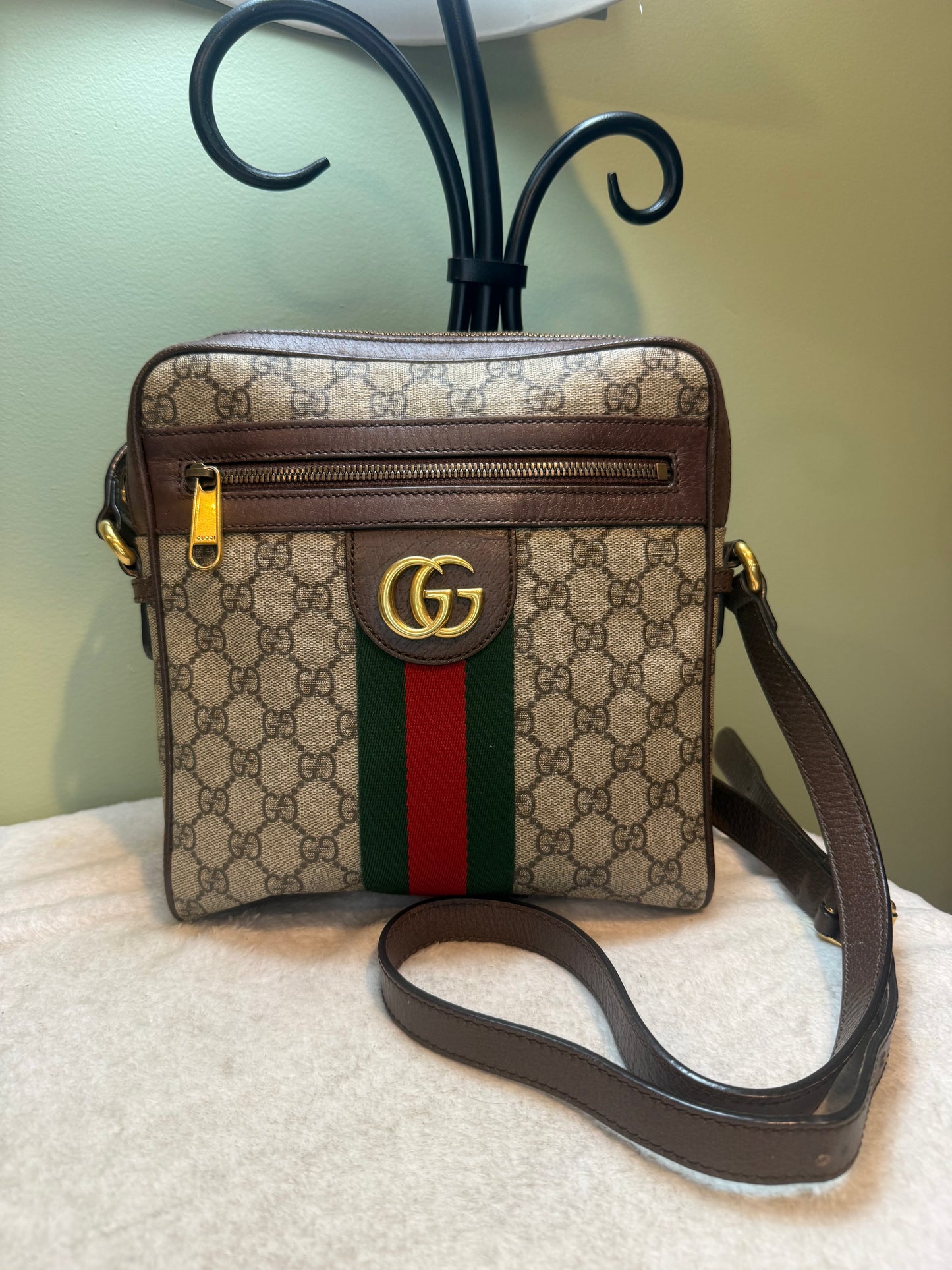 1614. Gucci Ophidia Messenger Bag