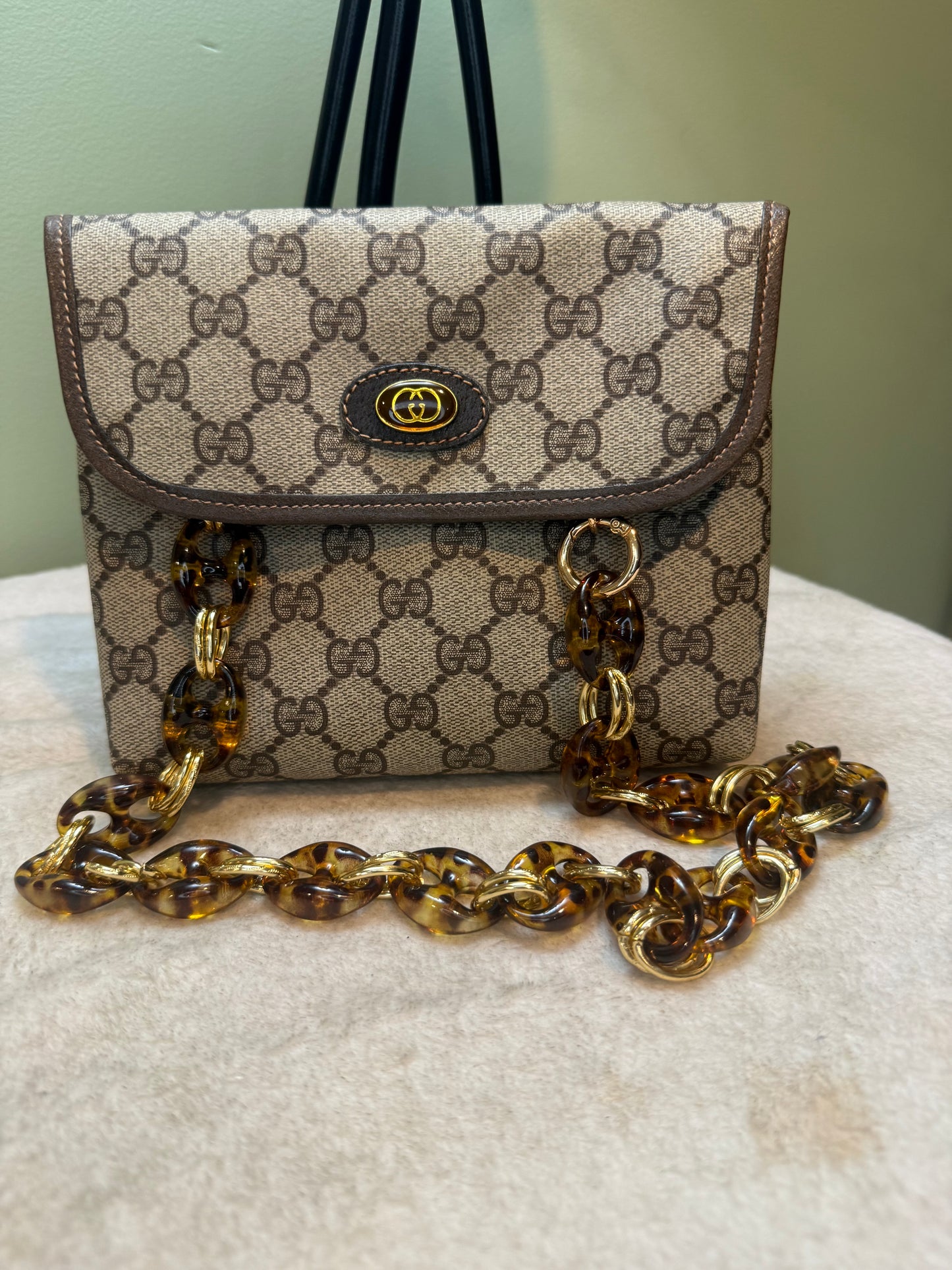 1687. Gucci GG Supreme Canvas Clutch/Cosmetic bag
