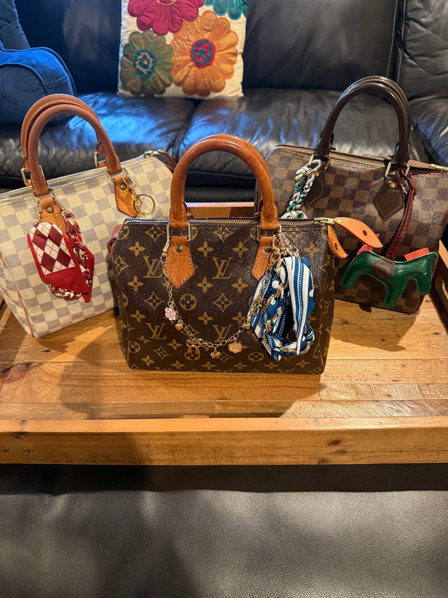 302. Louis Vuitton Monogram Speedy 25