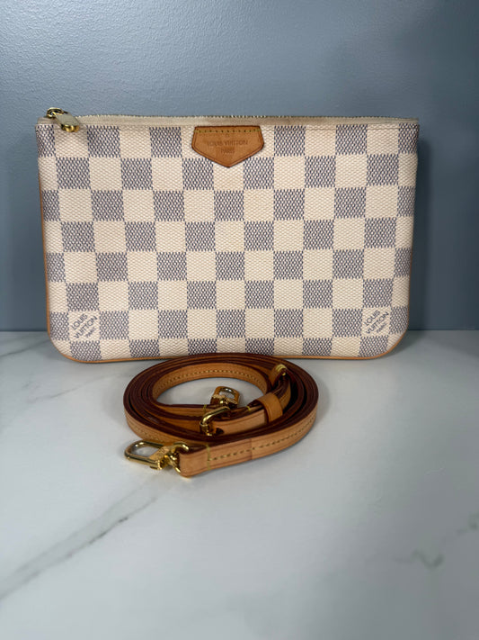 2212. Louis Vuitton Damier Azur Double Pochette