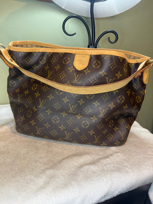 1489. Louis Vuitton Monogram Delightful PM