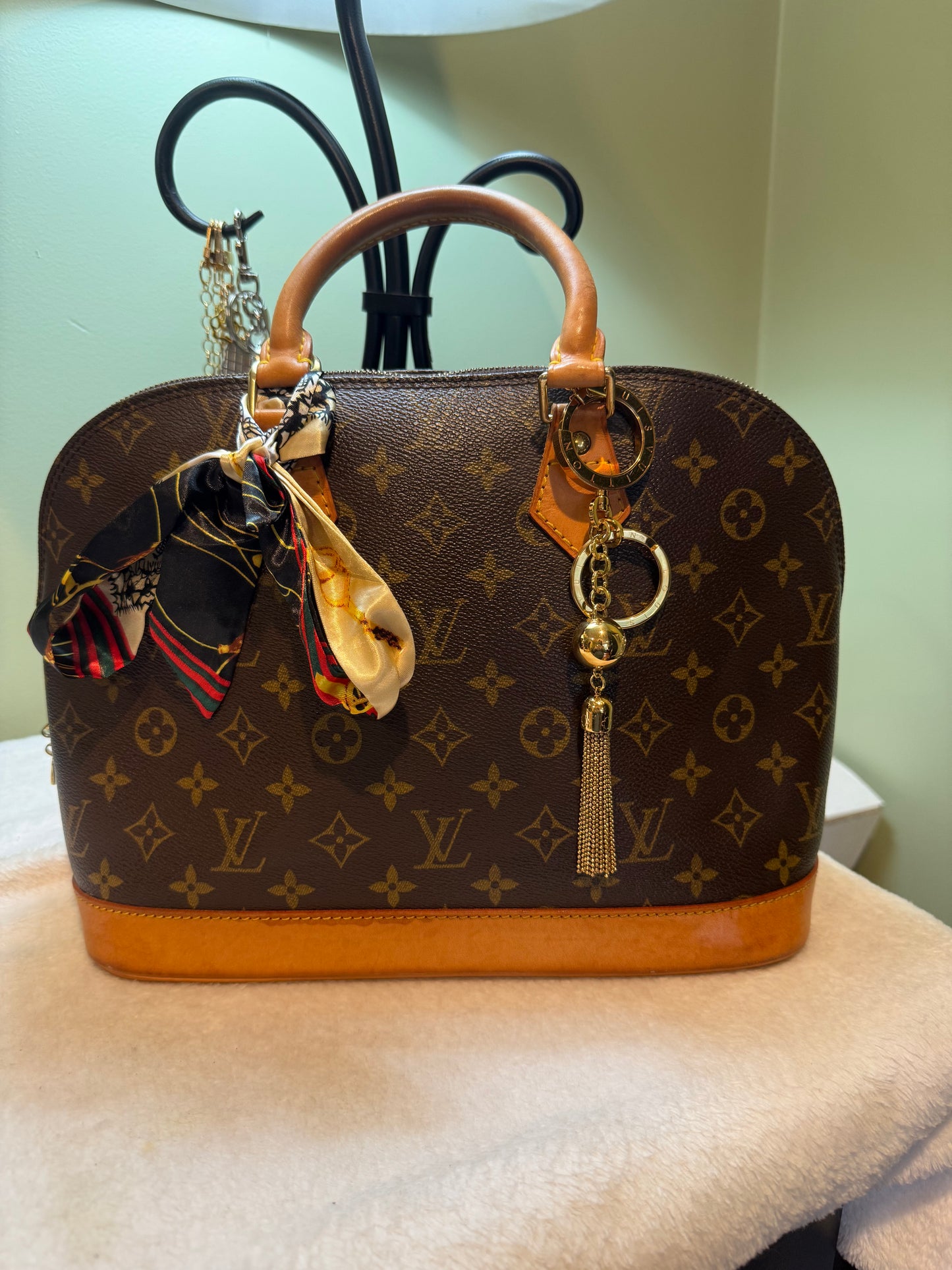 314. Louis Vuitton Monogram Alma PM