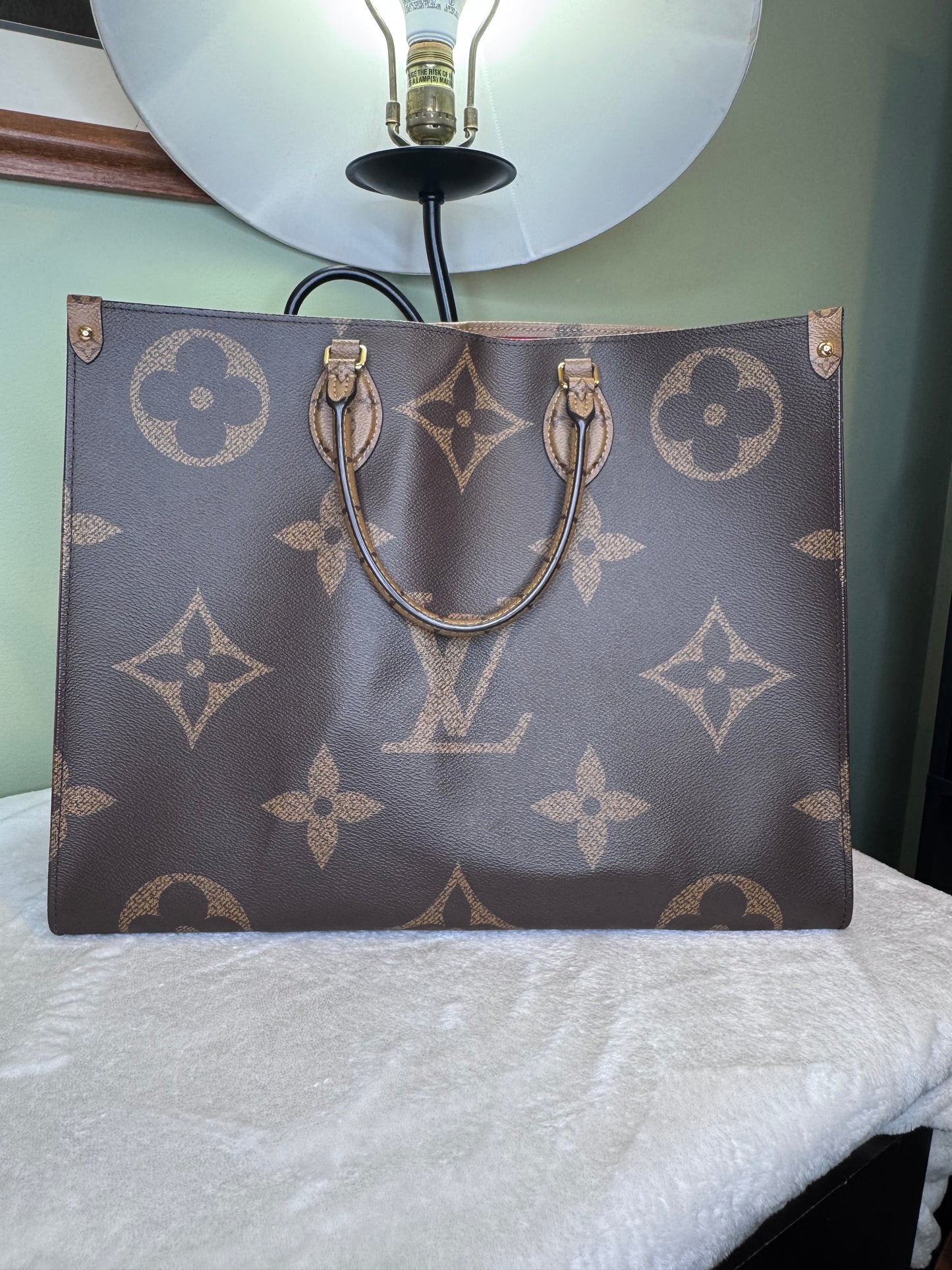 1709. Louis Vuitton Reverse Monogram OnTheGo GM