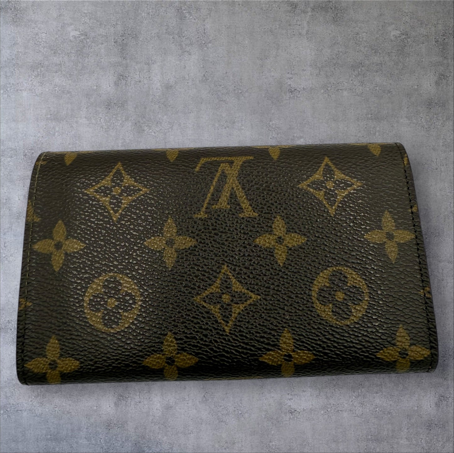 342. Louis Vuitton Monogram Tresor Wallet
