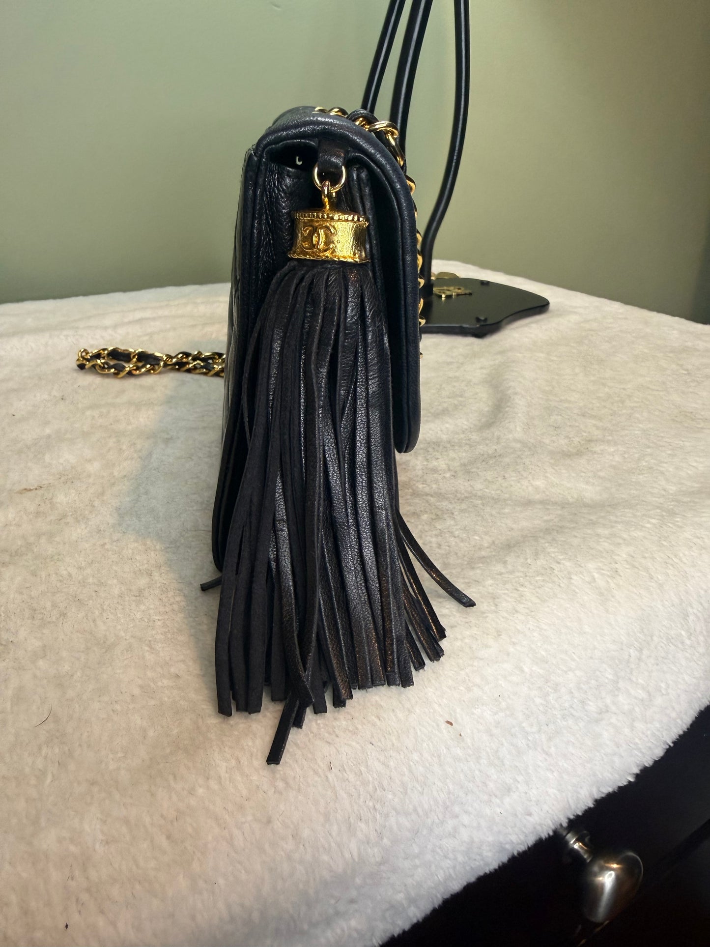 1021. Chanel Vintage Quilted Lambskin Tassel Flap Bag ( Series 1)