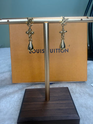 1369. Louis Vuitton Flowergram Dangling Earrings