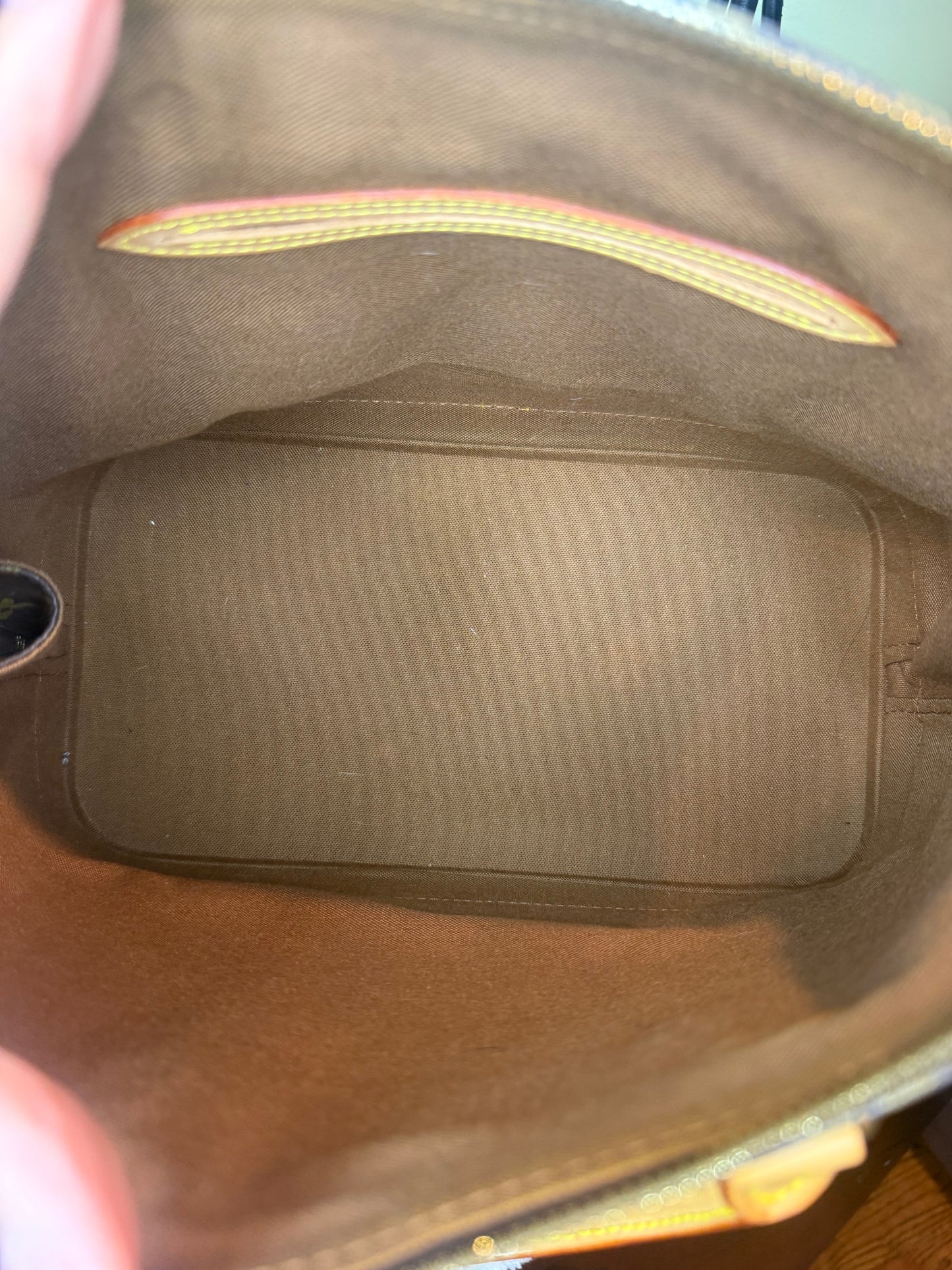 1448. Louis Vuitton Monogram Alma PM