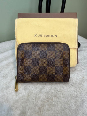 1536. Louis Vuitton Damier Ebene Compact Zippy Wallet