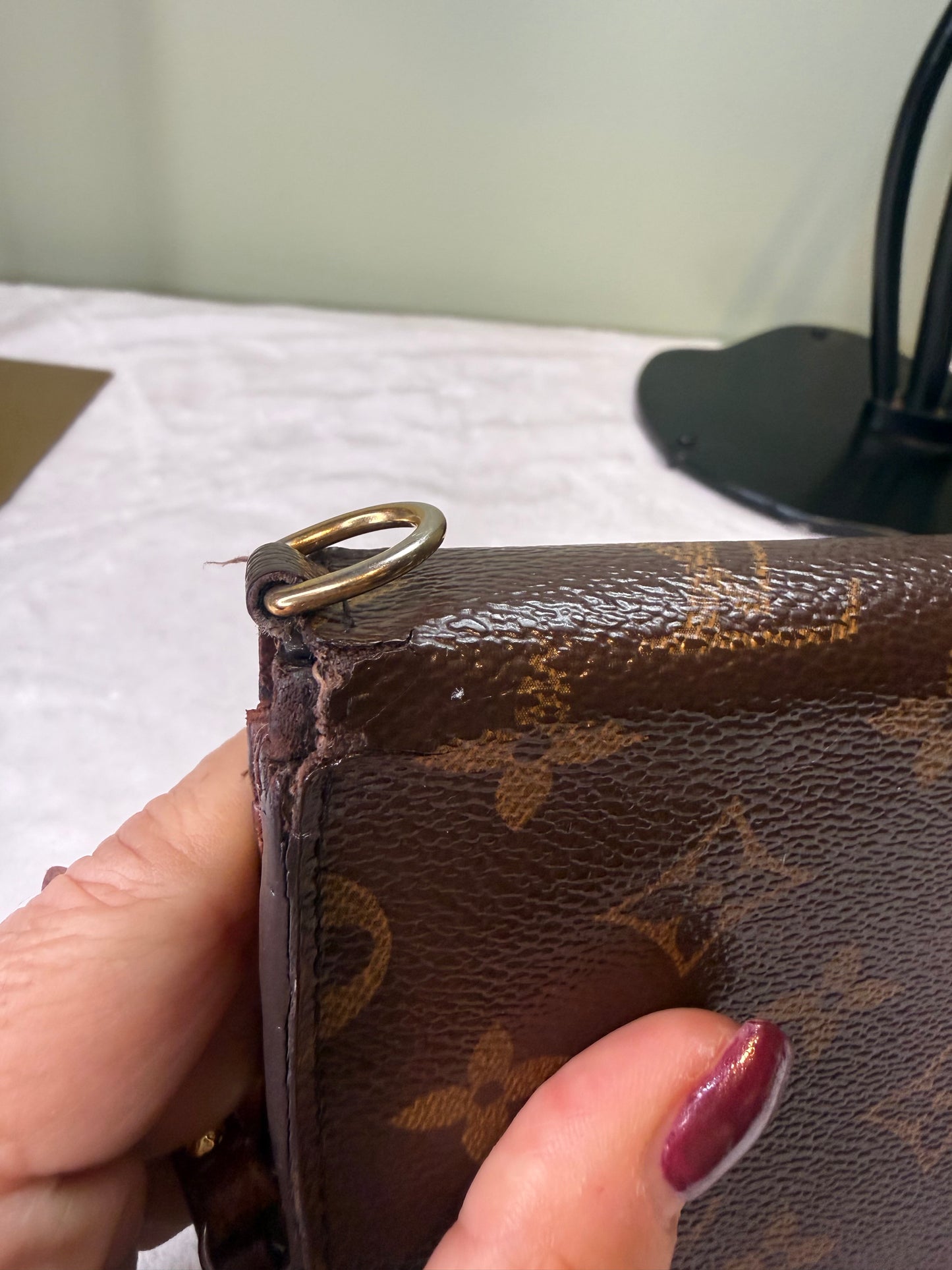 1745. Louis Vuitton Monogram Insolite Traveller Wallet