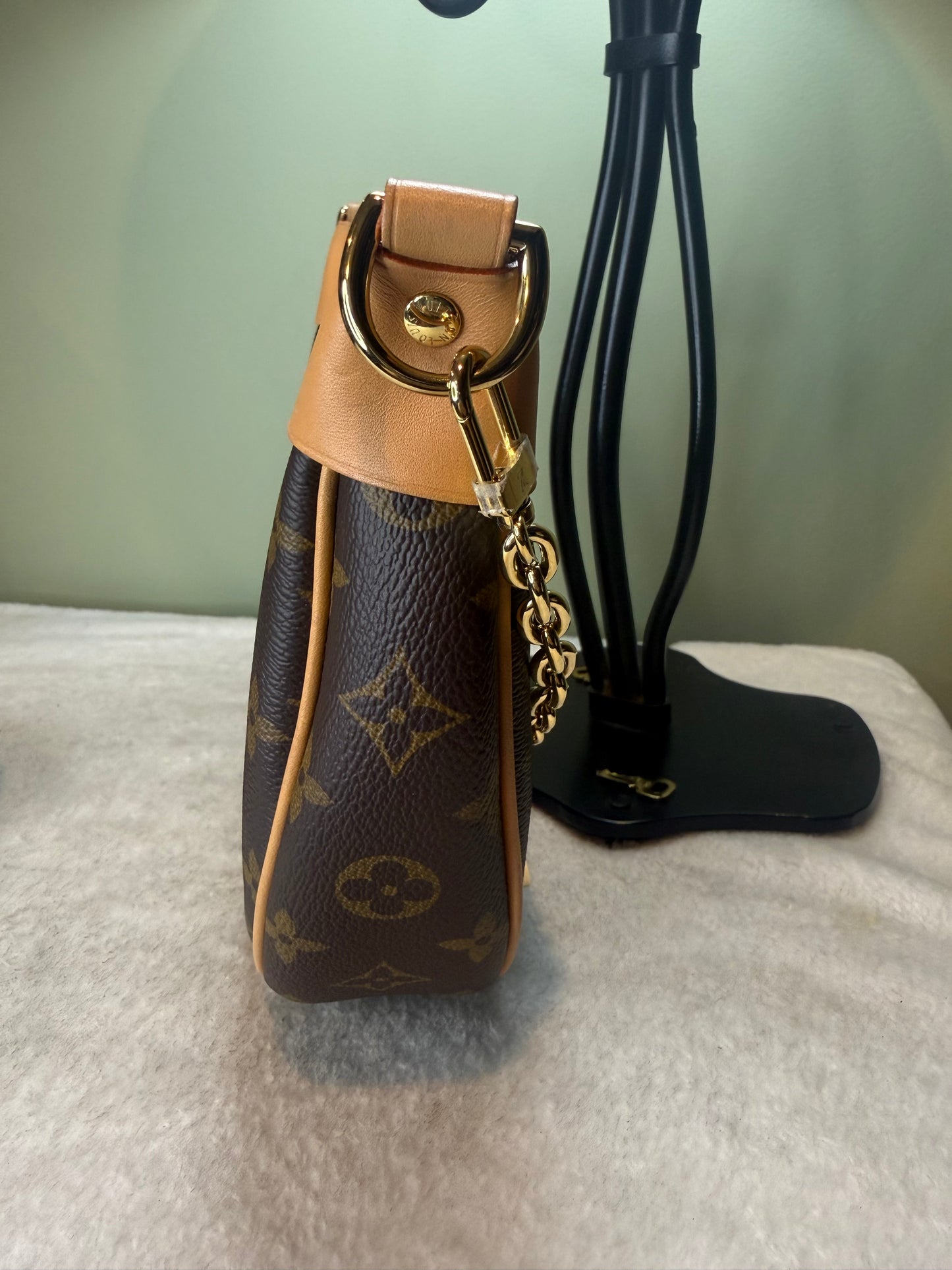 1278. Louis Vuitton Monogram Loop Bag