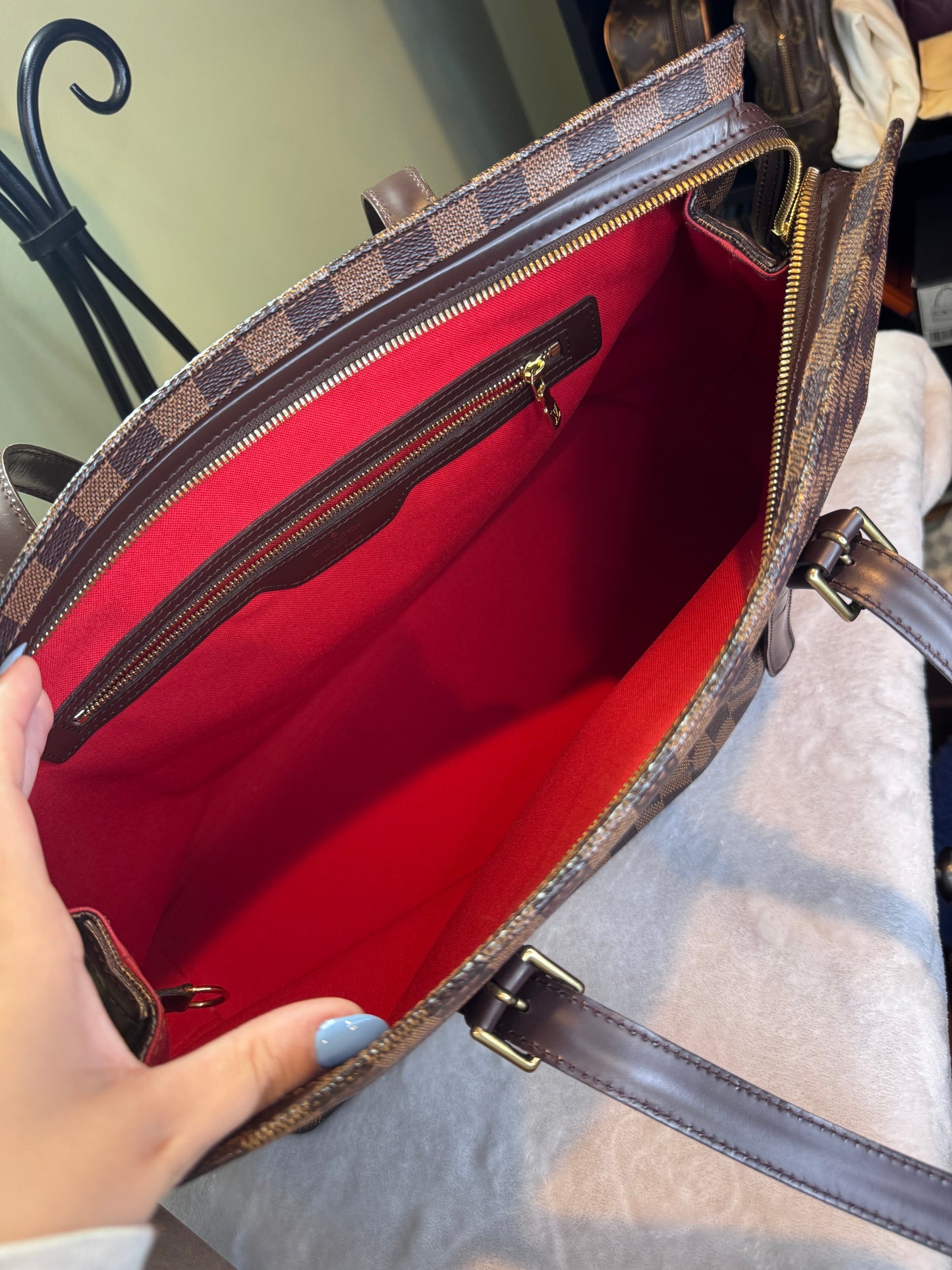 1716. Louis Vuitton Damier Ebene Chelsea Tote