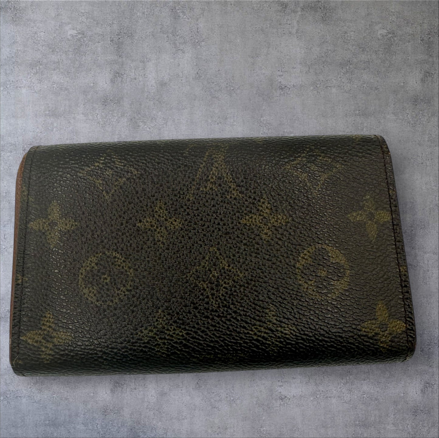 353. Louis Vuitton Monogram Tresor Wallet