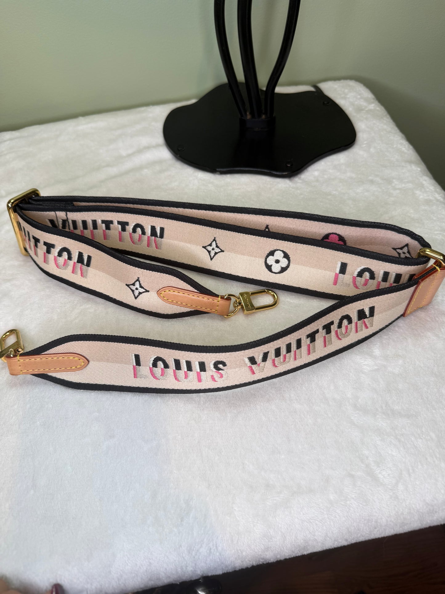 1753. Louis Vuitton Monogram Speedy 20 Bando