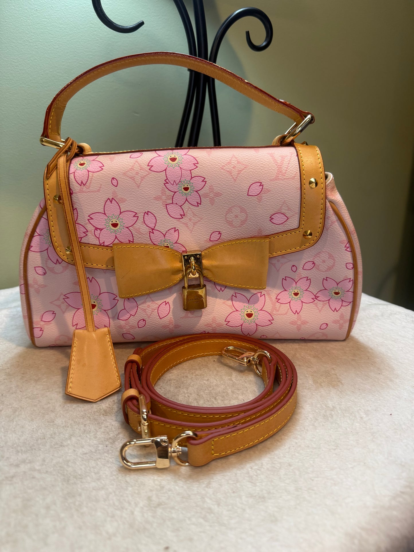 1636. Louis Vuitton Takashi Murakami Cherry Blossom Sac Retro PM