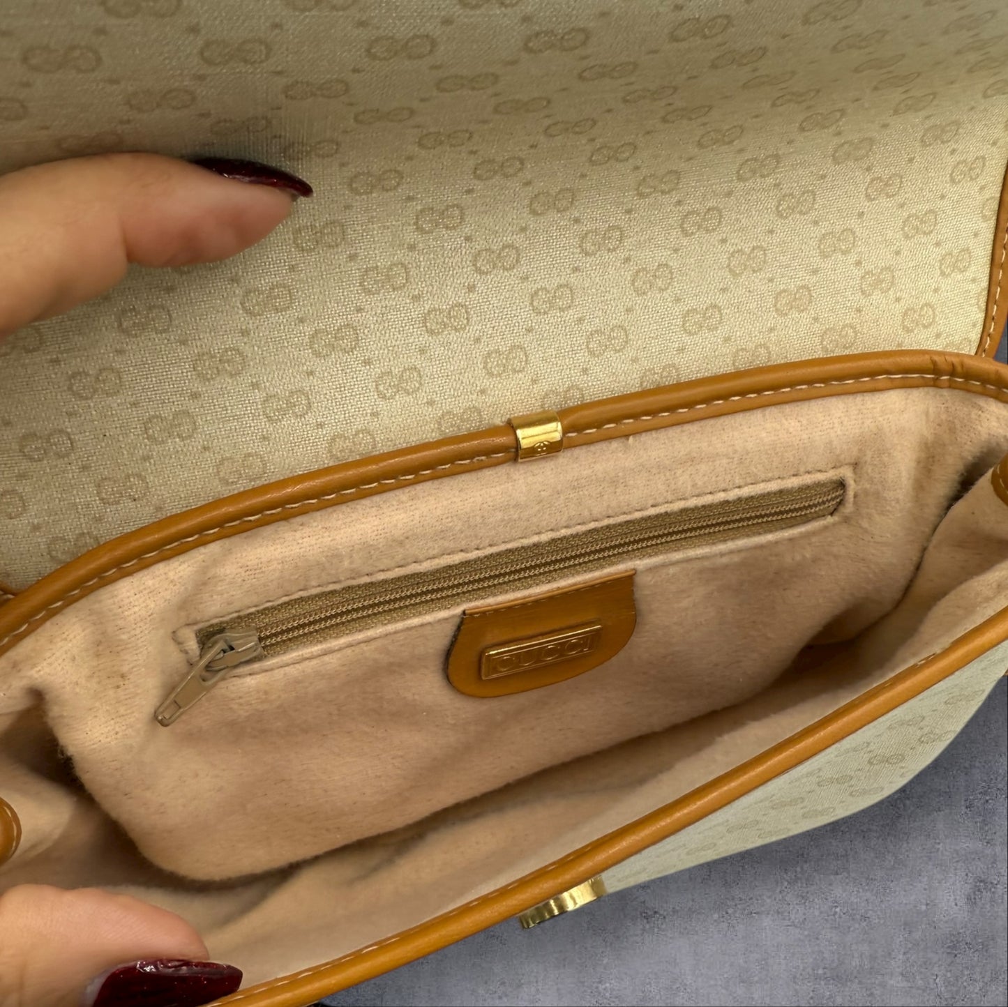 289. Gucci Vintage Micro GG Cream Crossbody Bag