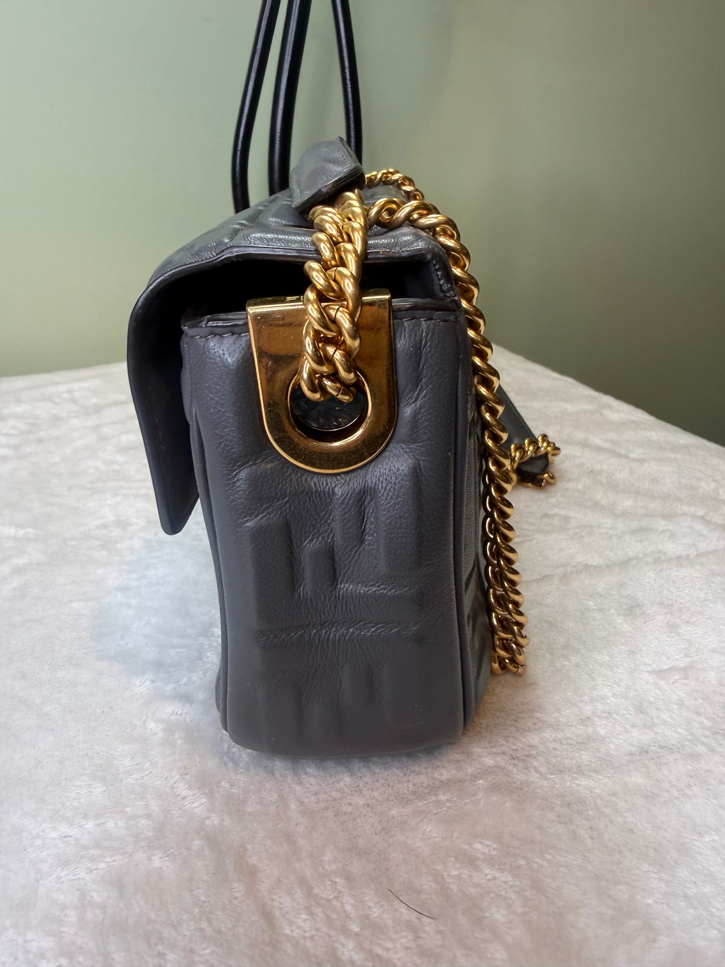 1748. Fendi Grey Baguette Midi Bag with Gold Chain