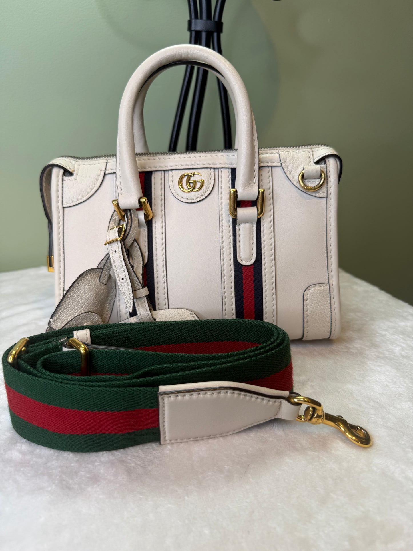 1749. Gucci White Mini Double G Top Handle
