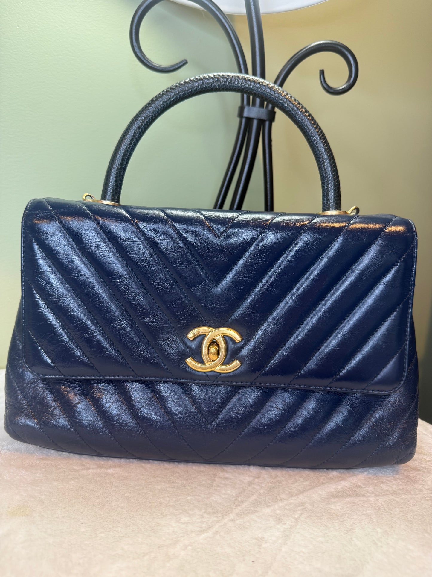 1898. Chanel Navy Crinkled Calfskin Lizard Medium Coco Top Handle Flat Bag