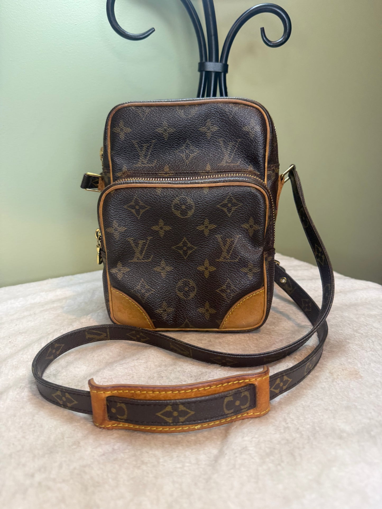 1446.Louis Vuitton Monogram Amazone