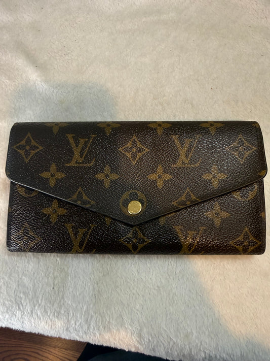 447. Louis Vuitton Monogram Sarah Wallet with Pink Ballerine