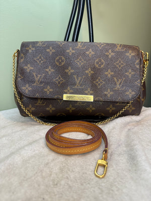 1463. Louis Vuitton Monogram Favorite MM