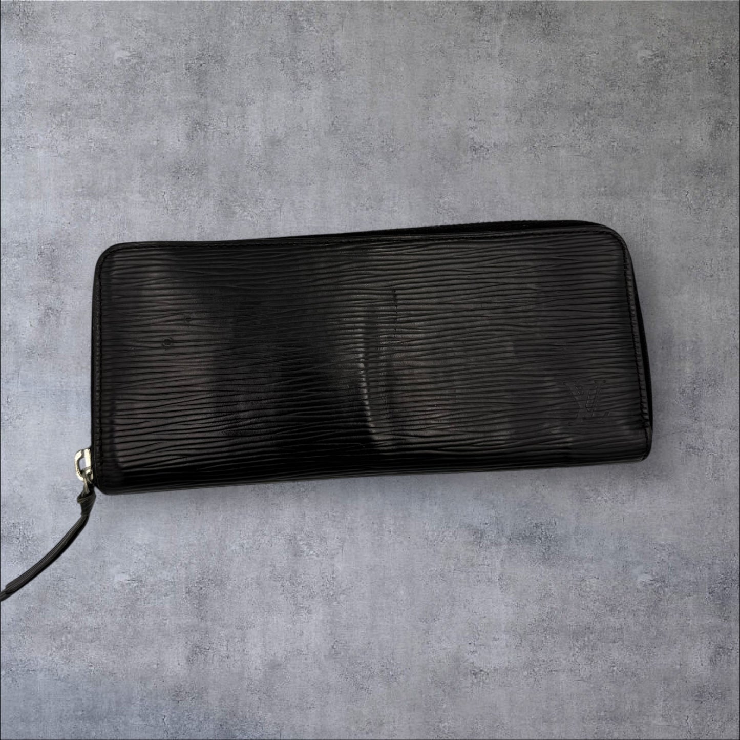 312. Louis Vuitton Black Epi Long Zippy Wallet
