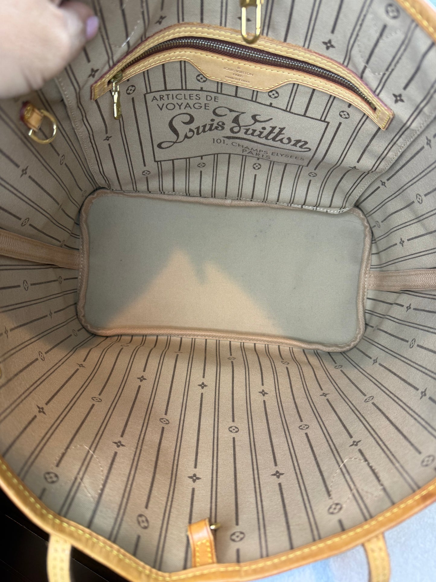 1399. Louis Vuitton Monogram Neverfull MM
